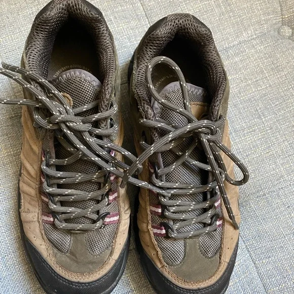 Women’s Hi-Tech Outdoor Mountain Shoes Size 7 - Picture 2 of 3